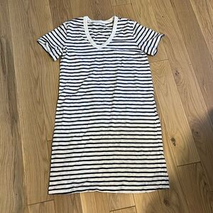 Universal thread t shirt dress, size XS